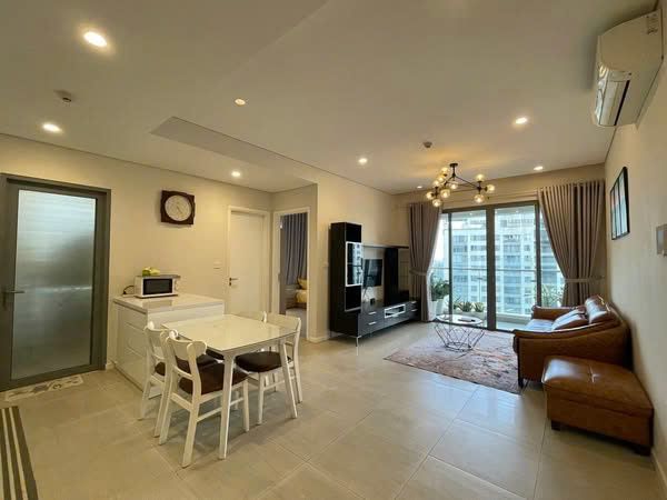 Cho thuê căn hộ cao cấp Đảo Kim Cương, 2 phòng ngủ, view hồ bơi