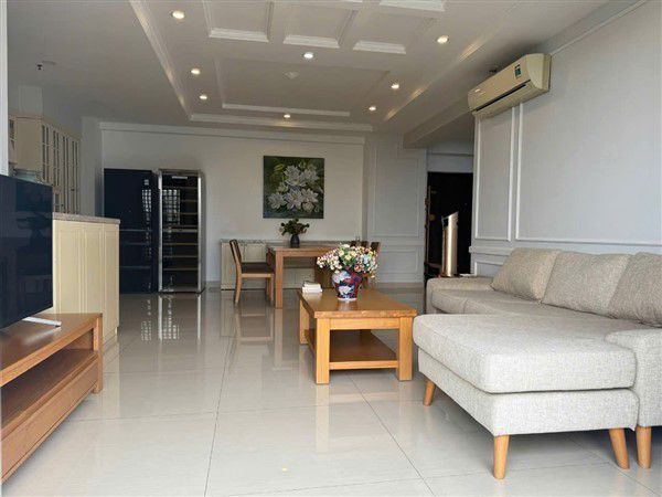 Cho thuê căn hộ đẹp, lầu cao tại Green Valley Phú Mỹ Hưng