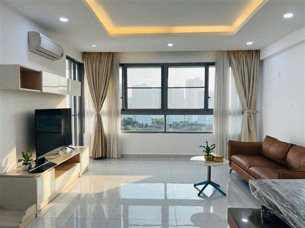 Cho thuê căn hộ đẹp view sân golf, giá rẻ tại Green Valley Phú Mỹ Hưng