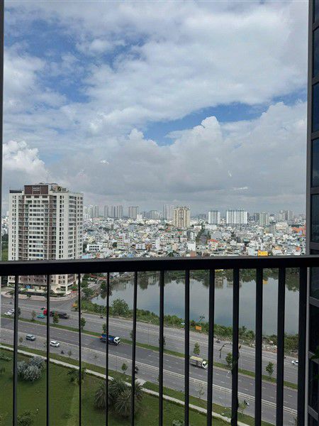 Bán căn hộ góc Eco Green Saigon, tầng trung, sổ hồng sở hữu lâu dài