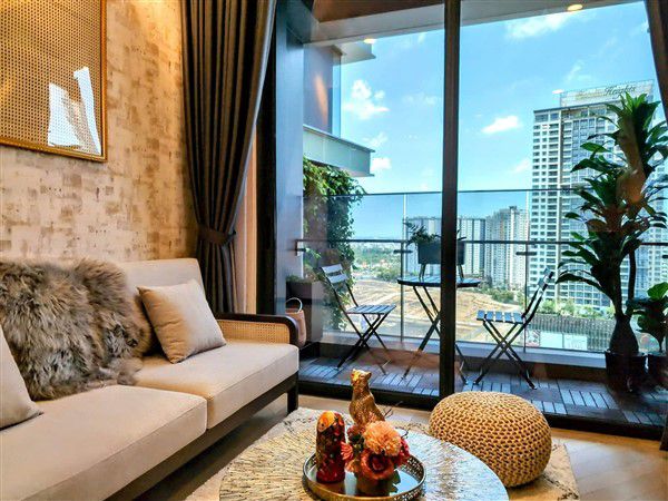 Cho thuê căn hộ cao cấp, view hồ bơi tại Lumiere Riverside quận 2