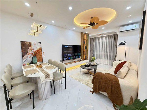 Cho thuê căn hộ Sky Garden 2 Phú Mỹ Hưng view hồ bơi, nhà mới đẹp