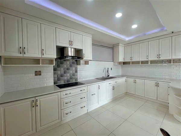 Cho thuê căn hộ Scenic Valley 2 nội thất cơ bản, lầu cao view thoáng