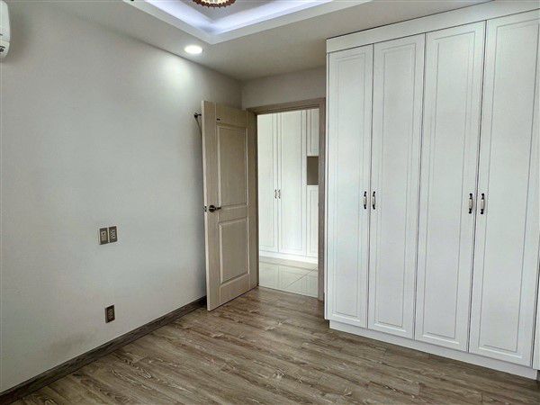 Cho thuê căn hộ Scenic Valley 2 nội thất cơ bản, lầu cao view thoáng