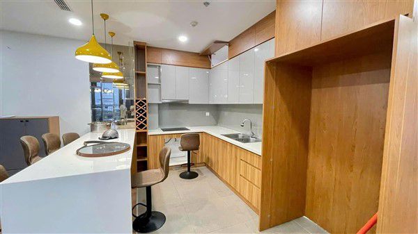 Eco Green Saigon cho thuê căn hộ đẹp 3 phòng ngủ, view hồ bơi